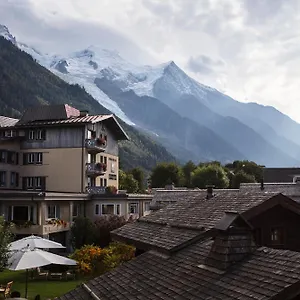https://hameau-albert-premier.hotels-rhonealpes.com